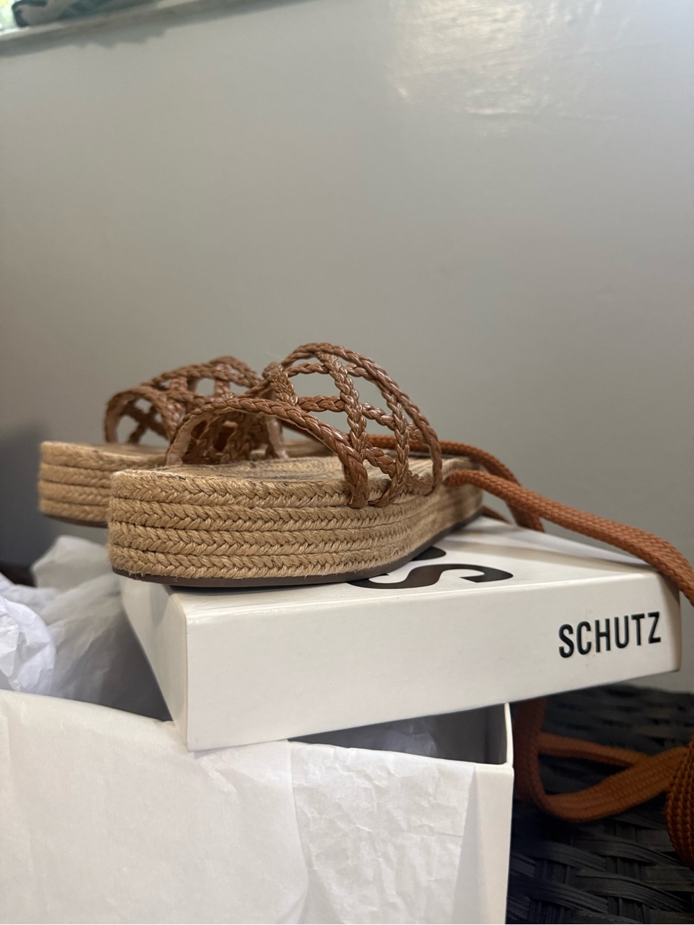 Schutz Women’s Sandalia Salto Baixo Wood Byana Platform Sandal - Brown